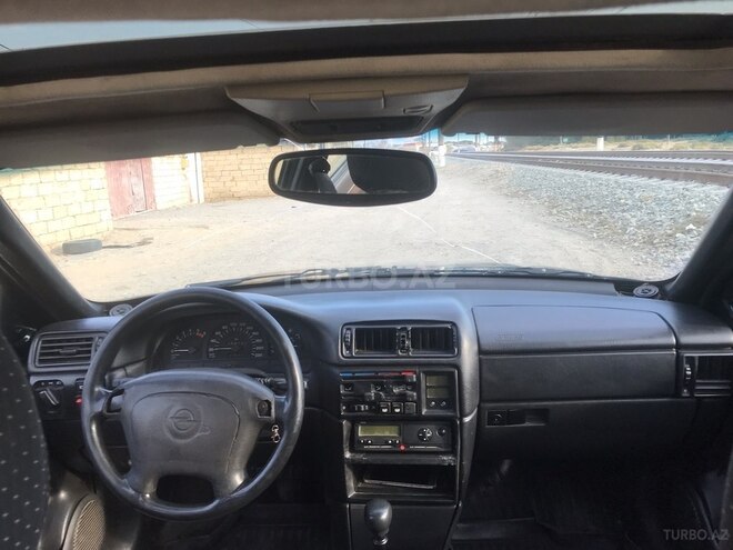 Opel Vectra 1994, 365,660 km - 1.8 л - Sumqayıt