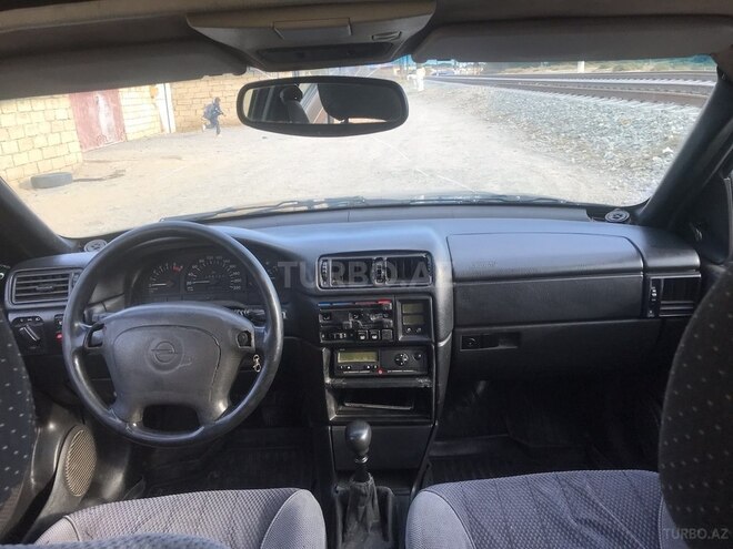 Opel Vectra 1994, 365,660 km - 1.8 л - Sumqayıt