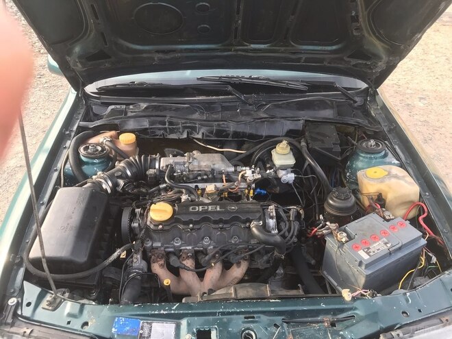 Opel Vectra 1994, 365,660 km - 1.8 л - Sumqayıt
