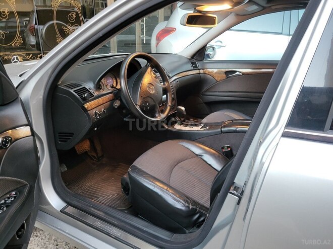 Mercedes E 320 2004, 399,037 km - 3.2 l - Bakı
