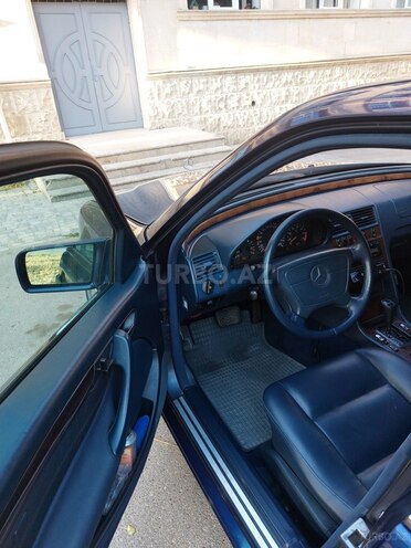 Mercedes C 240 1998, 286,000 km - 2.4 л - Bakı