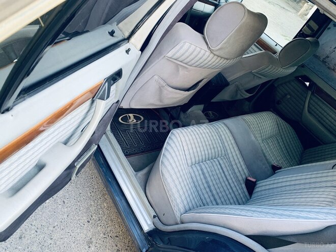 Mercedes E 230 1991, 241,041 km - 2.3 l - Sumqayıt