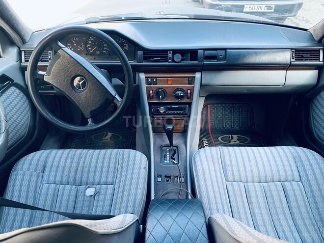 Mercedes E 230 1991, 241,041 km - 2.3 l - Sumqayıt