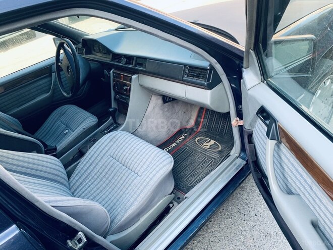 Mercedes E 230 1991, 241,041 km - 2.3 l - Sumqayıt