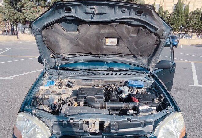 Suzuki  2001, 238,000 km - 1.3 l - Bakı