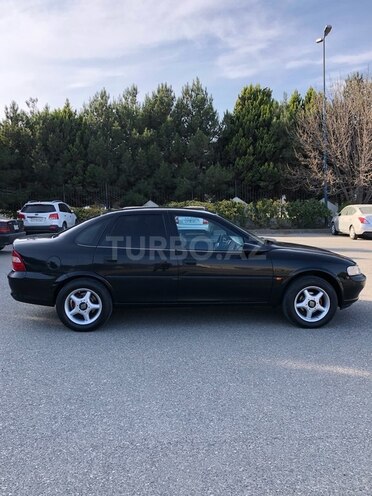 Opel Vectra 1998, 148,000 km - 1.6 l - Sumqayıt
