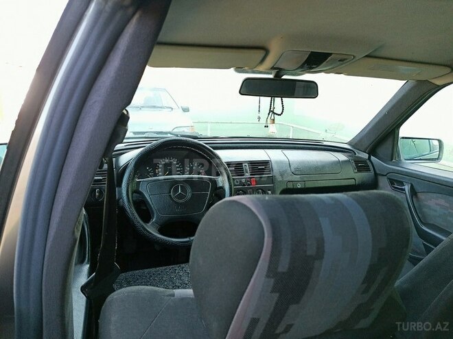 Mercedes C 180 1994, 360,000 km - 1.8 л - Salyan