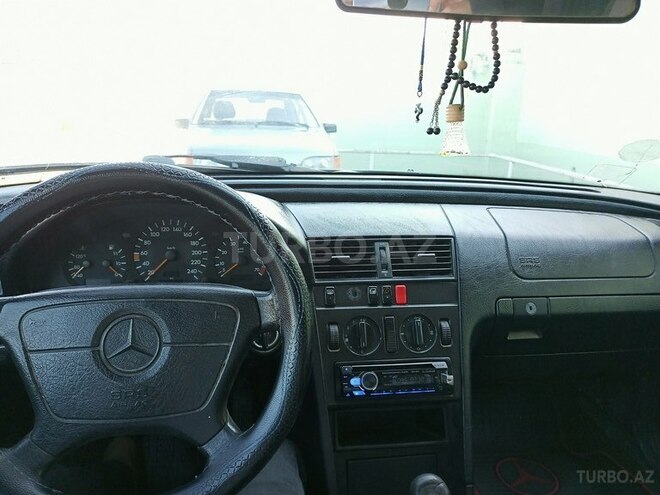 Mercedes C 180 1994, 360,000 km - 1.8 л - Salyan