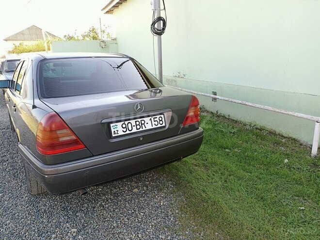 Mercedes C 180 1994, 360,000 km - 1.8 л - Salyan