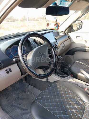 Mitsubishi L200 2008, 448,500 km - 2.5 л - Qax