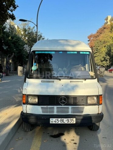 Mercedes 208 D 1994, 220,000 km - 2.9 l - Mingəçevir