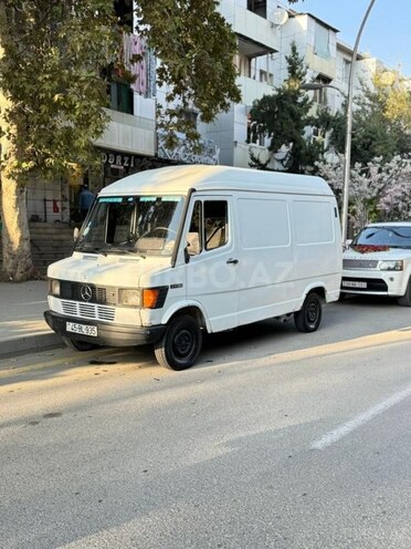 Mercedes 208 D 1994, 220,000 km - 2.9 l - Mingəçevir