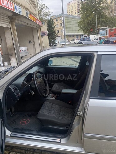Mercedes C 200 1998, 298,000 km - 2.0 l - Bakı