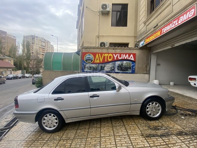 Mercedes C 200 1998, 298,000 km - 2.0 l - Bakı