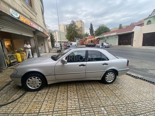 Mercedes C 200 1998, 298,000 km - 2.0 l - Bakı