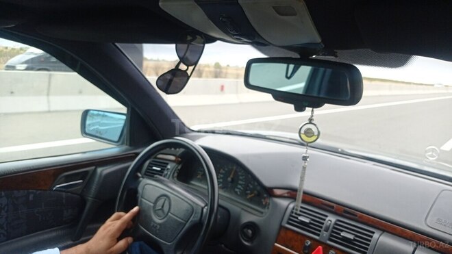 Mercedes E 230 1996, 450,000 km - 2.3 l - Şəmkir