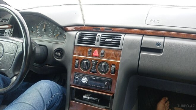 Mercedes E 230 1996, 450,000 km - 2.3 l - Şəmkir