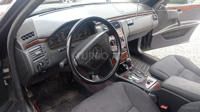 Mercedes E 230 1996, 450,000 km - 2.3 l - Şəmkir