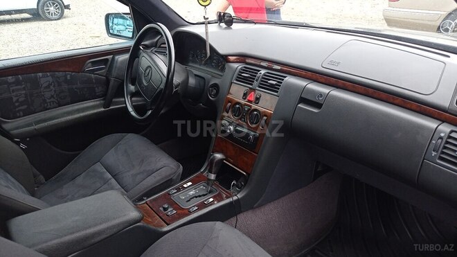 Mercedes E 230 1996, 450,000 km - 2.3 l - Şəmkir