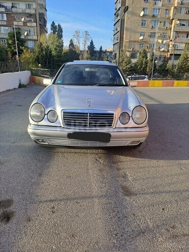 Mercedes E 240 1999, 377,800 km - 2.4 l - Bakı