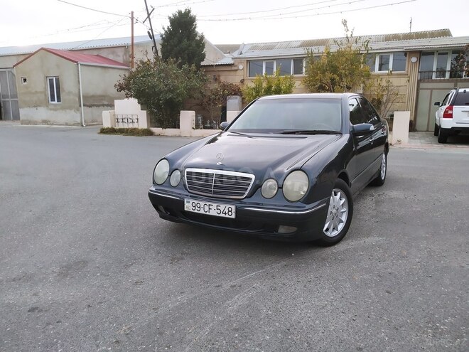 Mercedes E 220 2000, 390,000 km - 2.2 l - Bakı