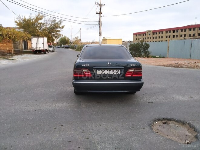 Mercedes E 220 2000, 390,000 km - 2.2 l - Bakı