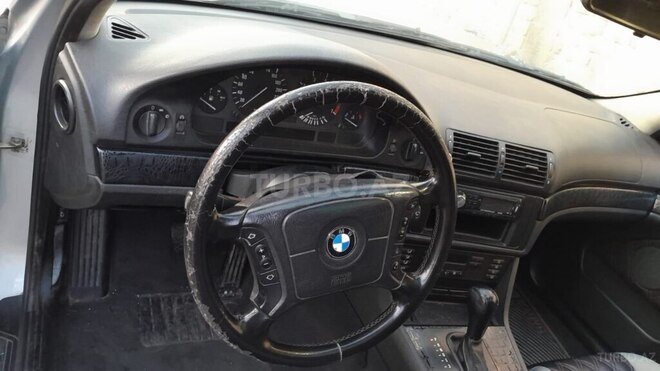 BMW 523 1997, 195,000 km - 2.5 l - Bakı