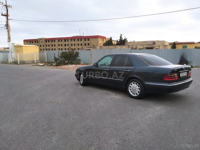 Mercedes E 220 2000, 390,000 km - 2.2 l - Bakı