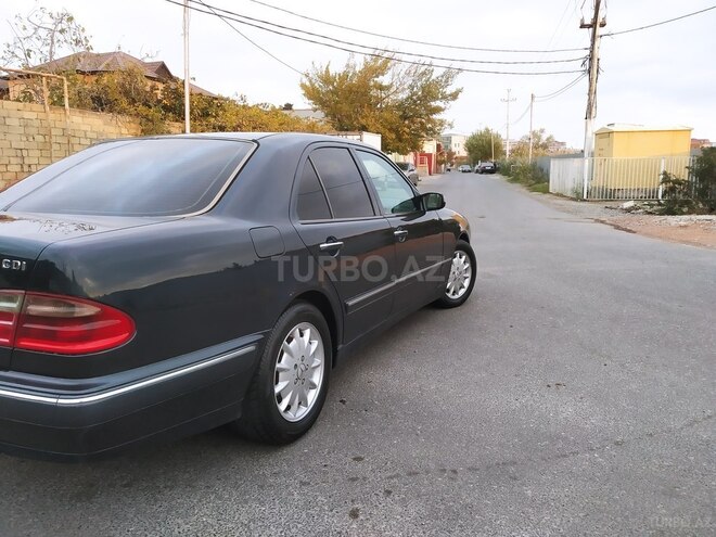 Mercedes E 220 2000, 390,000 km - 2.2 l - Bakı