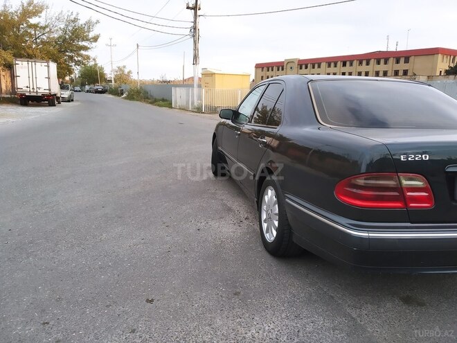 Mercedes E 220 2000, 390,000 km - 2.2 l - Bakı