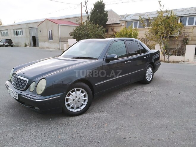 Mercedes E 220 2000, 390,000 km - 2.2 l - Bakı