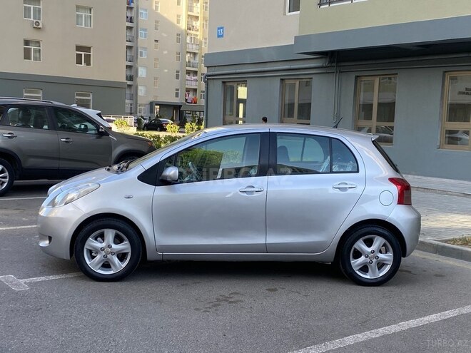 Toyota Yaris 2007, 235,000 km - 1.3 l - Bakı