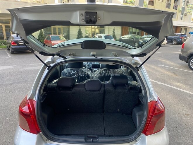 Toyota Yaris 2007, 235,000 km - 1.3 l - Bakı