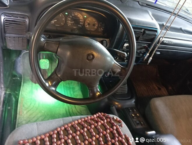 GAZ 31105 2003, 76,000 km - 1.6 l - Saatlı