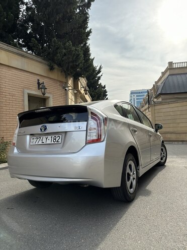 Toyota Prius 2015, 141,000 km - 1.8 l - Bakı