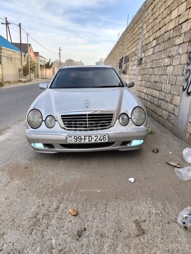 Mercedes E 220 2000, 440,000 km - 2.2 l - Bakı