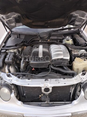 Mercedes E 220 2000, 440,000 km - 2.2 l - Bakı