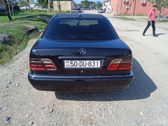 Mercedes E 290 1998, 650,000 km - 1.9 л - Xudat