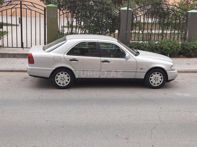 Mercedes C 200 1995, 332,050 km - 2.0 л - Bakı
