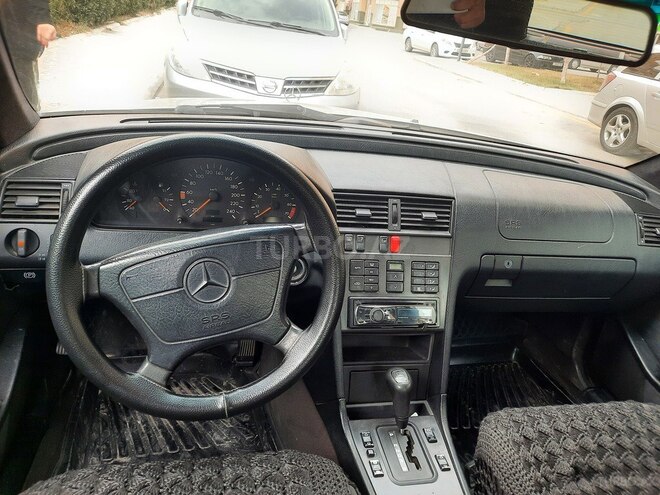 Mercedes C 200 1995, 332,050 km - 2.0 л - Bakı