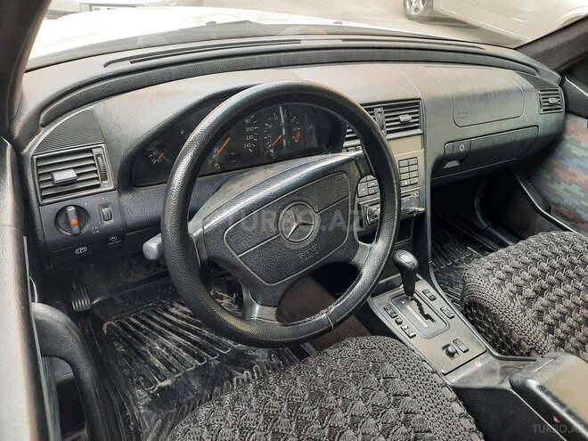Mercedes C 200 1995, 332,050 km - 2.0 л - Bakı