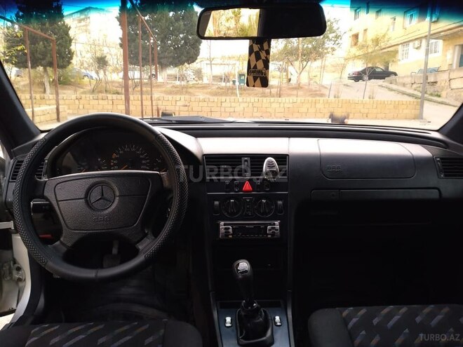 Mercedes C 220 1998, 305,000 km - 2.2 l - Bakı