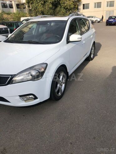 Kia Ceed 2011, 146,000 km - 2.0 l - Bakı