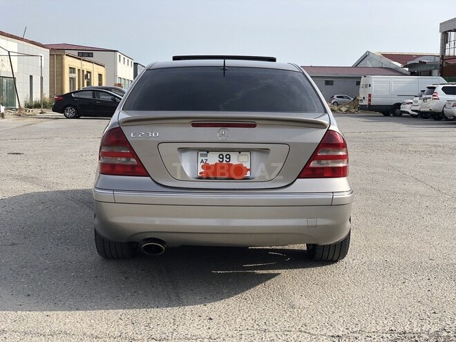 Mercedes C 230 2006, 444,179 km - 2.5 l - Bakı