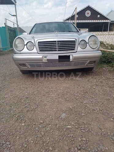 Mercedes E 280 1997, 400,000 km - 2.8 l - Qazax