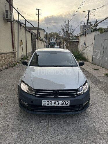 Volkswagen Polo 2018, 300,000 km - 1.6 l - Bakı