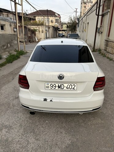 Volkswagen Polo 2018, 300,000 km - 1.6 l - Bakı