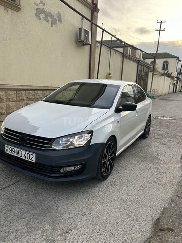 Volkswagen Polo 2018, 300,000 km - 1.6 l - Bakı