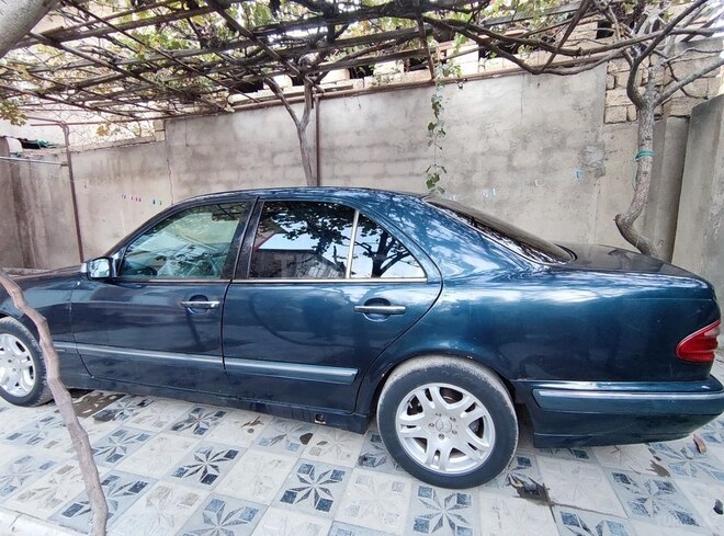 Mercedes E 200 2001, 353,625 km - 2.0 l - Bakı