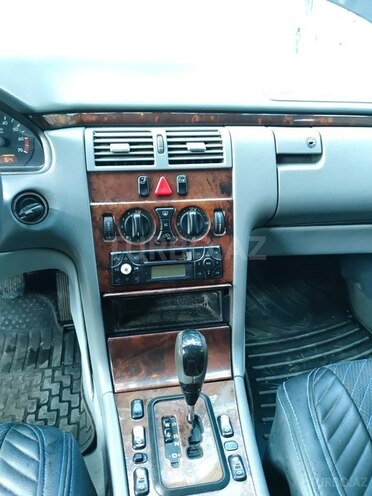 Mercedes E 200 2001, 353,625 km - 2.0 l - Bakı